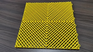 Suelo de Rejilla de Polipropileno Extremadamente Duradero para Garaje Interior y Entrada de Vehículos, Baldosas Encajables Ligeras, Impermeables y Antideslizantes - Product Image 4