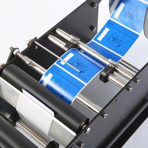 Machine d'étiquetage manuelle pour bouteilles rondes WILLDONE MT 30, distributeur d'autocollants pour bouteilles d'eau en plastique - Product Image 5