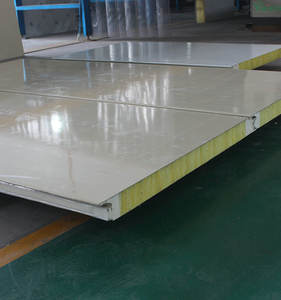 La chaîne de production jordanienne de panneaux sandwich en laine de verre produit des panneaux sandwich revêtus de zinc - Product Image 6