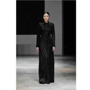 Nouvelles Robes Élégantes en Gros : Robe de Soirée Ornée avec Panneaux en Dentelle Transparente, Longue et Décontractée - Product Image 5