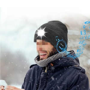 Casquette en gros avec lumière USB rechargeable 4 LED avec écouteurs sans fil pour homme, mari, adolescent, noir - Product Image 2