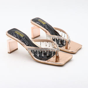 Y nuovi tacchi di strass a punta aperta alla moda <span class=keywords><strong>donna</strong></span> indossano sandali alla moda taglie forti <span class=keywords><strong>42</strong></span> <span class=keywords><strong>scarpe</strong></span> con tacco - Product Image 4