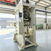 Machine de découpe pneumatique CNC entièrement automatique de haute précision 160T pour radiateurs en acier, avec moteur et roulement