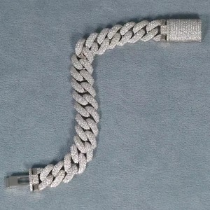 Bracelet en moissanite de haute qualité, bracelet tendance en argent sterling, bijou étincelant, cadeau disponible à la vente - Product Image 3