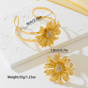 Ensemble de bijoux de bague de bracelet réglable ouvert de fleur de diamant à la mode et exagéré pour femmes - Product Image 4