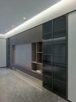 Mueble de TV de Pared Integrado con Estantes Abiertos, Puerta de Vidrio y Cajones, Moderno, Gris, MDF, para Sala de Estar
