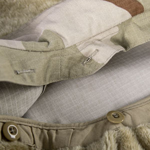 Chaqueta de camuflaje personalizada <span class=keywords><strong>M65</strong></span> con capucha desmontable y forro opcional en camuflaje tricolor del desierto para los mercados de Oriente Medio y África - Product Image 4