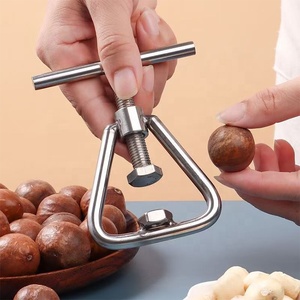 Ouvre-noix domestique facile à utiliser en fer/acier inoxydable pour amandes, noix <span class=keywords><strong>de</strong></span> pécan, noisettes et noix – Outil décortiqueur <span class=keywords><strong>de</strong></span> noix - Product Image 4