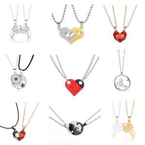 Collares de Moda Coloridos con Colgante de Bob Esponja y Patricio Estrella en Forma de Corazón para Parejas, Regalo para Mujeres y Hombres, Accesorios - Product Image 2