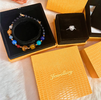 YUANQI Logo personnalisé bijoux de mode boîte-cadeau chaîne Bracelet collier bague boucles d'oreilles petits bijoux emballage couverture boîtes en papier