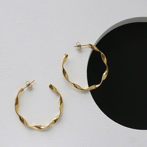 Wholesale Bulk 316L Stainless Steel 14k 18k Gold Plated Fine Jewelry Fashion Hoop Exaggerated Light Big <b>Large</b> Earrings for Women - Product Image 1