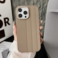 Coque de téléphone simple et tendance du fabricant avec protection d'objectif, design couleur unie pour iPhone 17 16 15 14 13 Pro Max