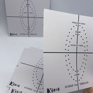 Gabarit de plaque perforée en caoutchouc pour guide de positionnement des dents de lait permanentes supérieures et inférieures, pour l'enseignement dentaire - Product Image 3
