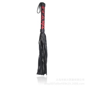 Látigos al por mayor con estampado de leopardo rojo, accesorios de escenario, látigos cortos para entrenamiento, látigos eróticos alternativos para parejas y entrenamiento SM. - Product Image 4