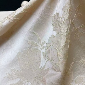 Nouvelle Création 2026 Tissu 100% Polyester à Motifs Papillons et Fleurs pour Cheongsam de Style Chinois - Product Image 4
