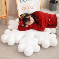 Coussin en peluche flocon de neige blanc dessin animé, oreiller unisexe en forme d'ours, tapis de sol décoratif pour la maison, rembourré en PP, coussin de sieste ou coussin de chaise, cadeau pour filles