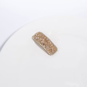 กิ๊บติดผมประดับเพชรหวานๆ ทำจากผ้าและโลหะผสม งานแฮนด์เมดสไตล์เกาหลี สำหรับผู้หญิง ใช้ตกแต่งทรงผมในงานปาร์ตี้ - Product Image 6