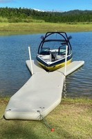 Bateau gonflable commercial en drop stitch, quai gonflable pour jet ski, quai gonflable en forme de Y pour événements