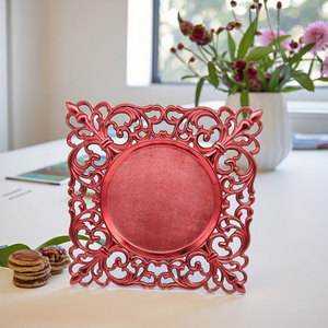 <span class=keywords><strong>Assiette</strong></span> de présentation carrée en plastique PP ajourée et colorée à la main, 12 pouces, rouge, motif végétal classique, pour mariage et événements, style européen - Product Image 2