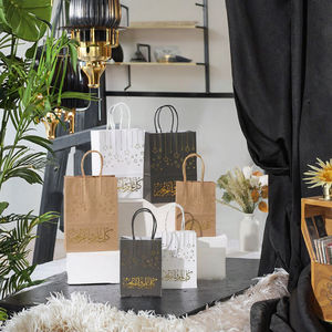 Sac en papier kraft classique à succès avec gaufrage, impression couleur, matériau recyclable, logo personnalisable pour l'utilisation de bougies - Product Image 3