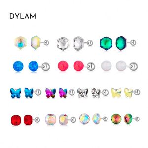 Aretes de Plata de Ley 925 Hipoalergénicos Dylam, Material Seguro para Bebés, Aretes de Zirconia Redondos Transparentes para Bebés - Product Image 3