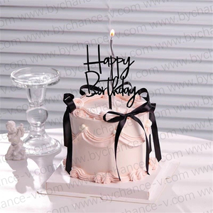 Gâteau d'anniversaire artificiel à la fraise, accessoire photo réutilisable pour la photographie de produits, modèle alimentaire factice pour vitrine de magasin - Product Image 3