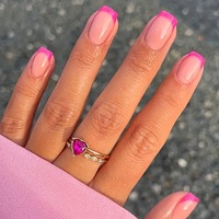 Fournitures pour ongles : Faux ongles à presser courts, simples, faits main, en plastique, couvrance totale, forme amande, style French Nude, avec pointes dorées, vente en gros, 24 pièces