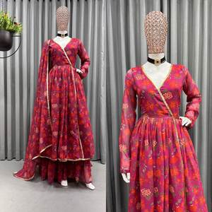 Readymade Indian Digital Print Sharara Gharara Kurti Set, tessuto Georgette, abbigliamento etnico di design pakistano 3 pezzi Set all'ingrosso - Product Image 5