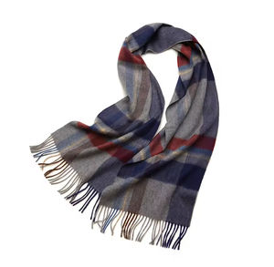 Écharpe en laine écossaise à carreaux respirante et durable, nouvelle collection pour hommes et femmes, avec pompons, chaude, en laine de mouton, confortable, longue, anti-bactérienne - Product Image 6