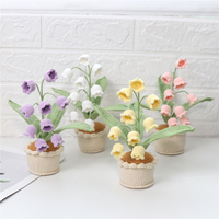 Bunga Mawar Tulip Rajutan Kapas Buatan Kecil yang Lucu dalam Pot untuk Dekorasi Meja, Dasbor Mobil, Natal, Tahun Baru, Halloween, dan Hadiah untuk Teman