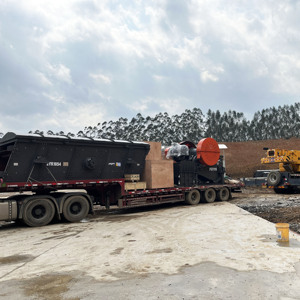 شاشة اهتزازية عالية السعة للتعدين لفرز الحجارة في المحاجر وفصل الرمل والحصى - Product Image 2