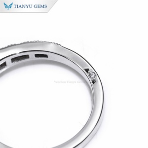 Tianyu Gems Asscher Cut Moissanite Diamant DEF VVS1 6.5*8mm 10k 14k 18k Solide Or Blanc Bijoux Bague Ensemble pour les Femmes - Product Image 5