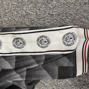 Chemises de football pour hommes à motif de bloc de grille de sublimation personnalisée - Product Image 6