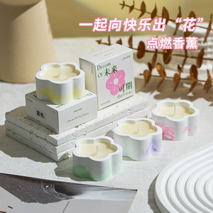 YUHUAN Flower Shaped Scented Candles 40g Soy Wax Handmade Fragrance Decor For Home Gift - Product Image 1