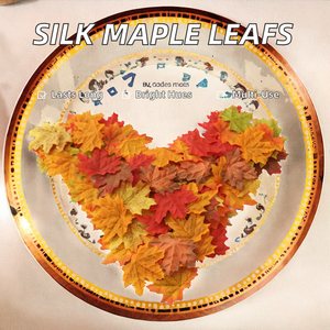 Feuilles d'érable artificielles sérigraphiées 8cm*8cm, 13 couleurs, 50 pièces/sac pour la décoration de Thanksgiving - Product Image 2