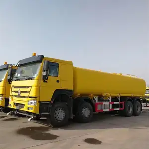 豪沃水箱卡车出售水箱中国重汽水泵，带泵和软管