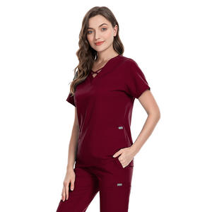 Conjuntos de uniformes de enfermera de punto de rayón de alta calidad, personalizados con logo a color, cuello en V, manga corta, pantalones jogger con bolsillos y detección de agujas - Product Image 3