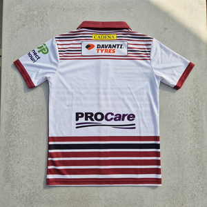 เสื้อเจอร์ซีย์แบบซับลิเมชั่นสั่งทำพิเศษ โลโก้ด้านหน้า โพลีเอสเตอร์ 100% สำหรับการแข่งขันและฝึกซ้อม ระบายอากาศได้ดี แขนสั้น ทรงปกติ เสื้อผ้าสำหรับผู้ใหญ่ - Product Image 1
