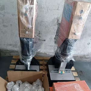Soporte de Soldadura Ultrasónica Lixiong de Aluminio Hecho a Medida para Uso en la Industria de Moldeo de Plástico - Product Image 3