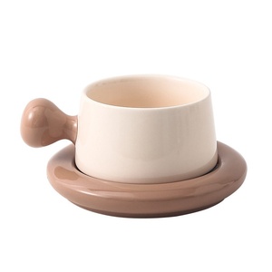 Conjunto de Xícara e Prato de Café em Estilo Europeu, Feito à Mão, com Contraste de Cores Macaron, Ideal para Uso em Casa e Escritório - Product Image 5