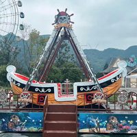 Manège de fête foraine : Mini-bateau pirate à bascule pour enfants, mobile et monté sur remorque