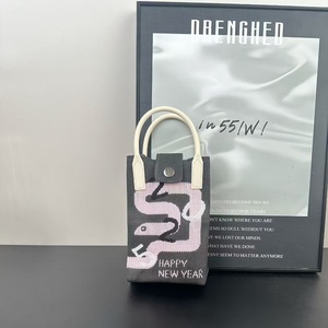 Soporte para Teléfono de Punto Suave con Dibujo Animado de Caballo e Icono de Dinero para Moda Femenina - Product Image 6