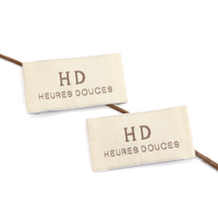 Étiquettes de vêtements personnalisées en damassé tissé, étiquettes imprimées personnalisées pour vêtements, logo de marque, étiquettes de col découpées au laser durables pour sacs et chaussures