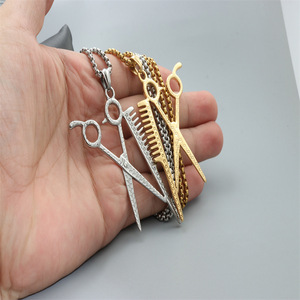 Collar con colgante de peine y tijeras, colgante temático de aleación de zinc plateado a la moda, regalo para hombres, mujeres y estudiantes - Product Image 4