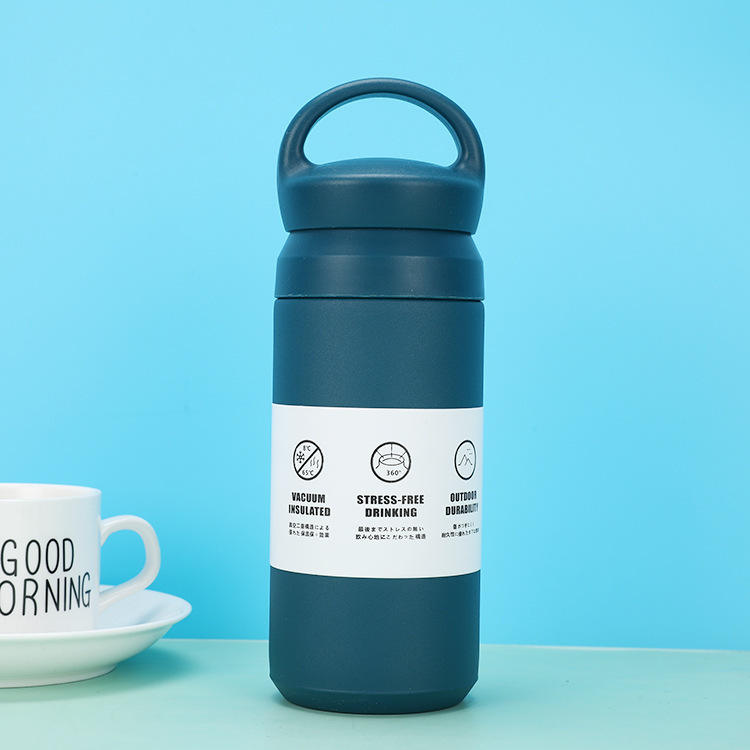 กระเป๋าถือสีฟ้า