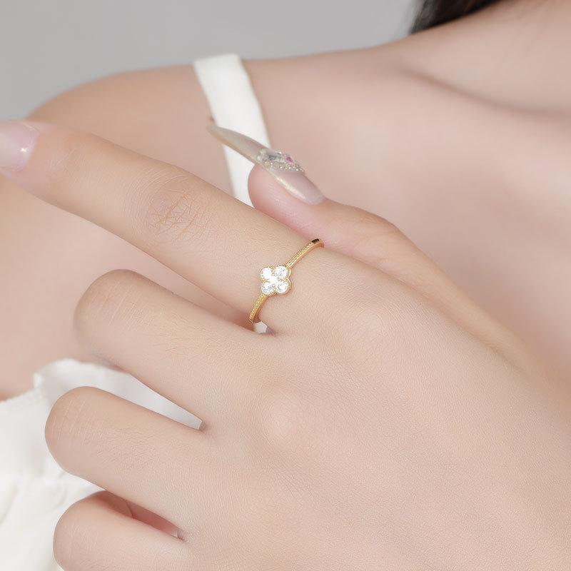 clover ring in silver