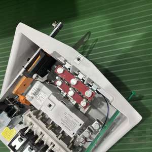 Disyuntor de poste de alta tensión JUNW D265T con liberación por shunt 6.4KA 440V, cumple con las normas francesas - Product Image 4