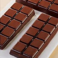 Chocolat de Dubaï Fait Main Vente en Gros Usine, Barre de Chocolat Croustillante Pistache-Noisette Saveur Dubai