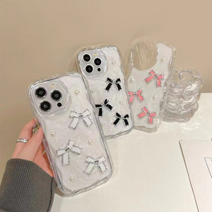 Funda de Teléfono <span class=keywords><strong>para</strong></span> <span class=keywords><strong>Mujer</strong></span> Estilo Coreano Ins con Lazo de Epoxy con Brillantina y Perlas <span class=keywords><strong>para</strong></span> <span class=keywords><strong>iPhone</strong></span> 15 Pro Max 16 Plus 14 13 17 de Venta al por Mayor Directo de Fábrica - Product Image 1