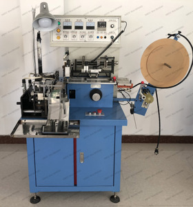Máquina de corte y plegado de Etiquetas tejidas completamente automática Máquina de corte y plegado de etiquetas impresas por ultrasonidos - Product Image 2